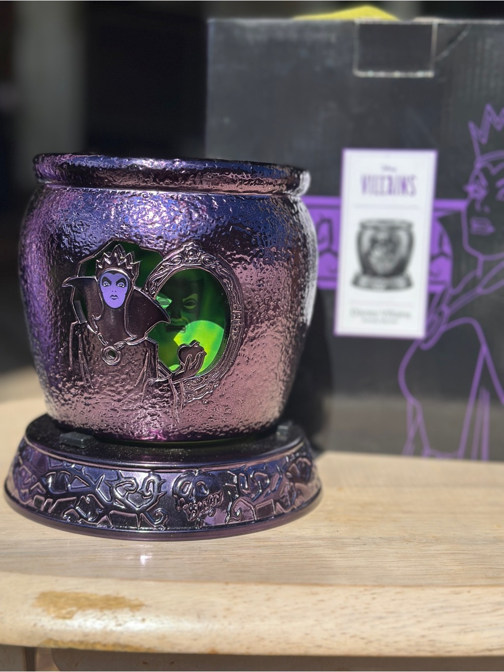 Scentsy x Disney Villains Cauldron Wax Melter